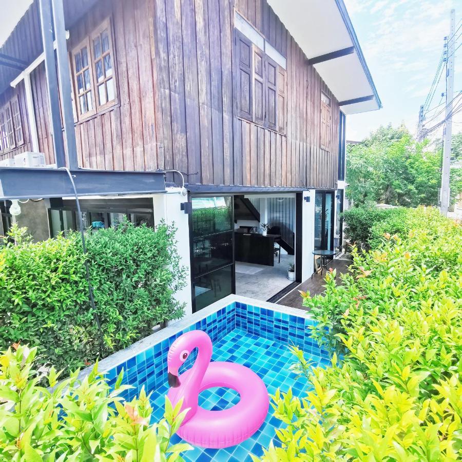 Stay Here Hostel チエンマイ エクステリア 写真
