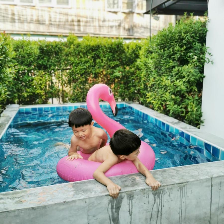 Stay Here Hostel チエンマイ エクステリア 写真